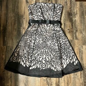 White House Black Market- Black overlay with light pink cocktail dress